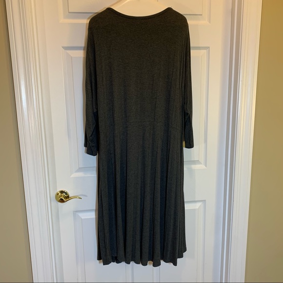 Torrid NWOT Gray 3/4 Sleeve Front Button Dress 4X - Picture 3 of 5